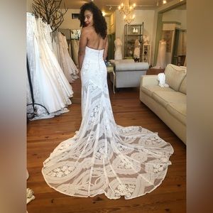 Rue De Seine Classic Adara w/ sleeves